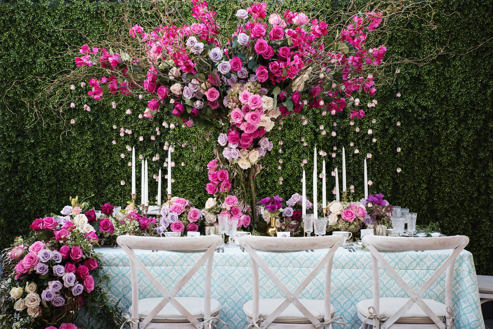 Floral wedding table setup